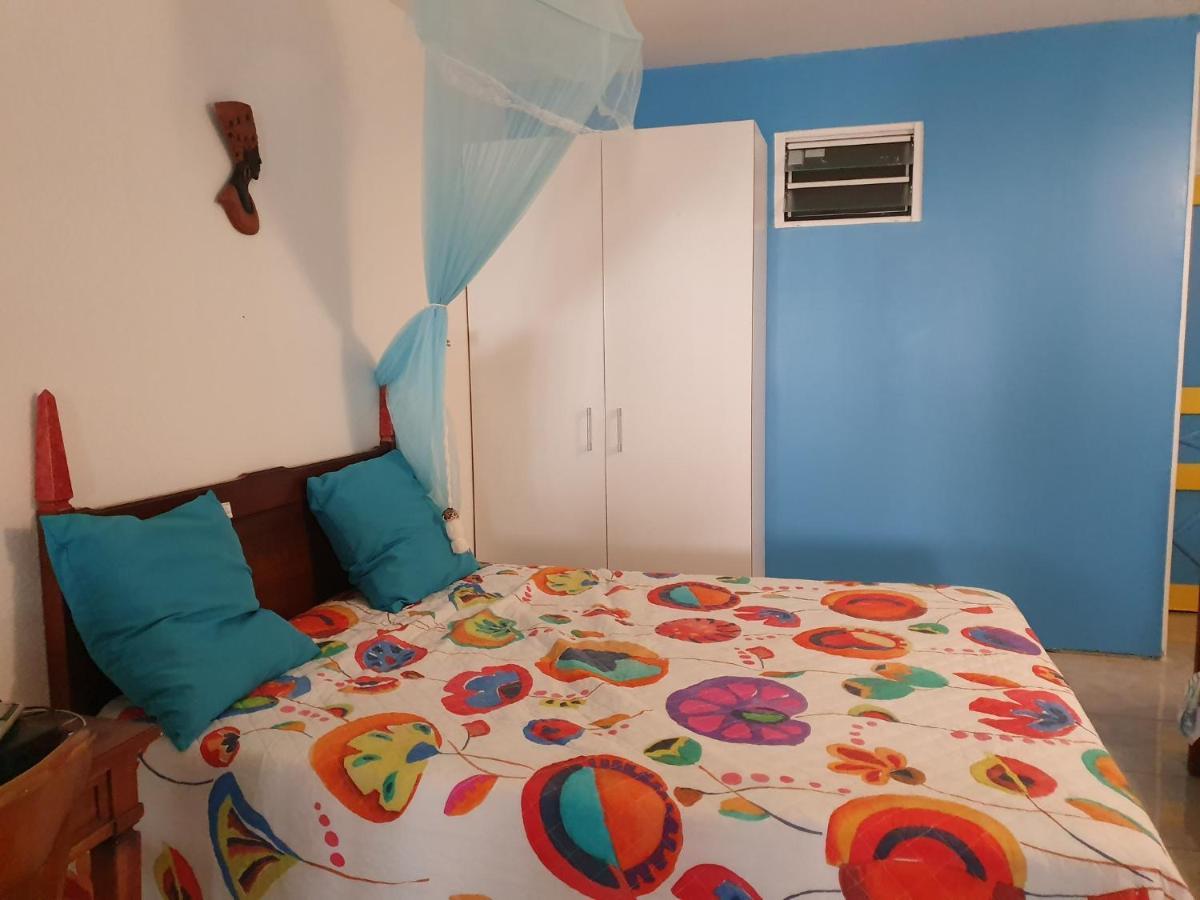 Douceur Du Sud Apartment Sainte-Anne Luaran gambar