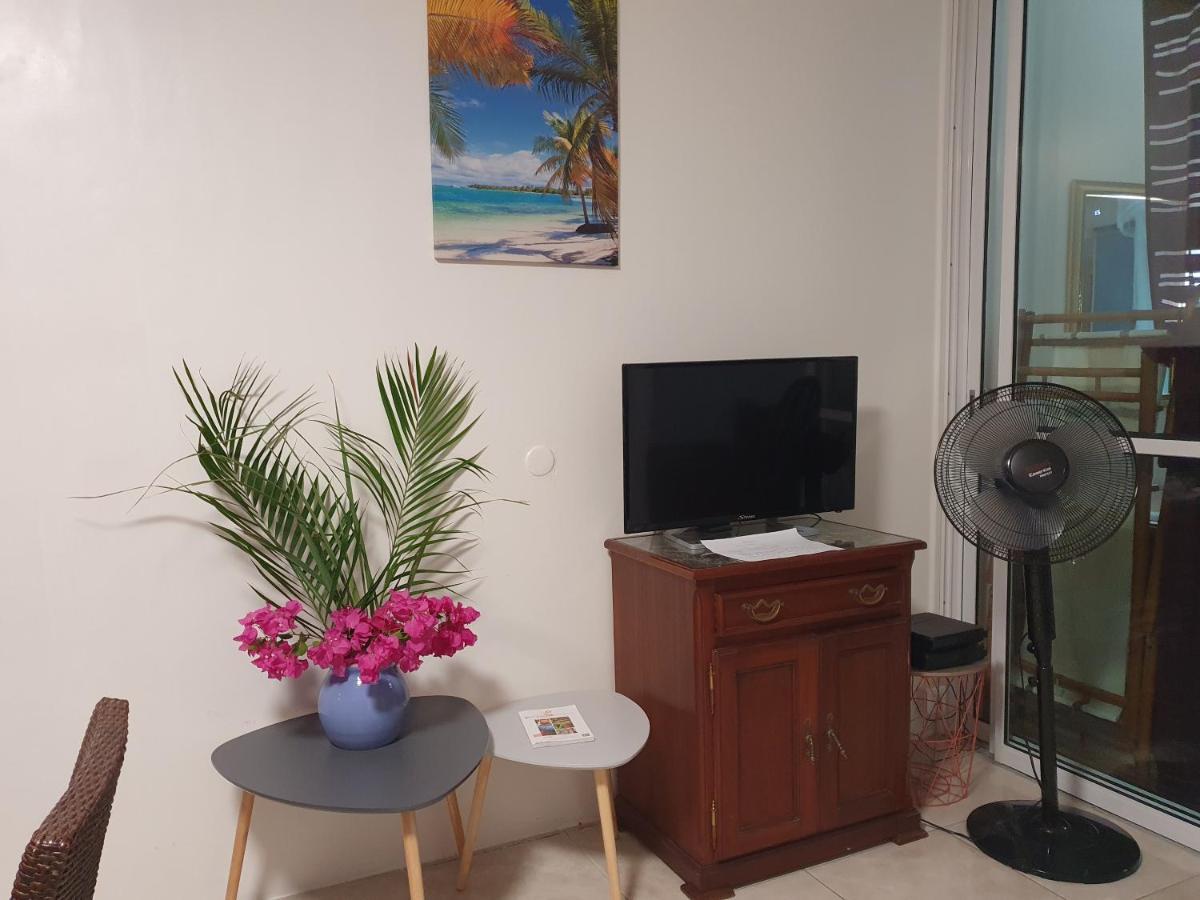 Douceur Du Sud Apartment Sainte-Anne Luaran gambar